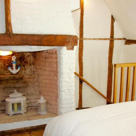 Romantic* Castle On The Hill Cottage *프램링엄 외부 사진